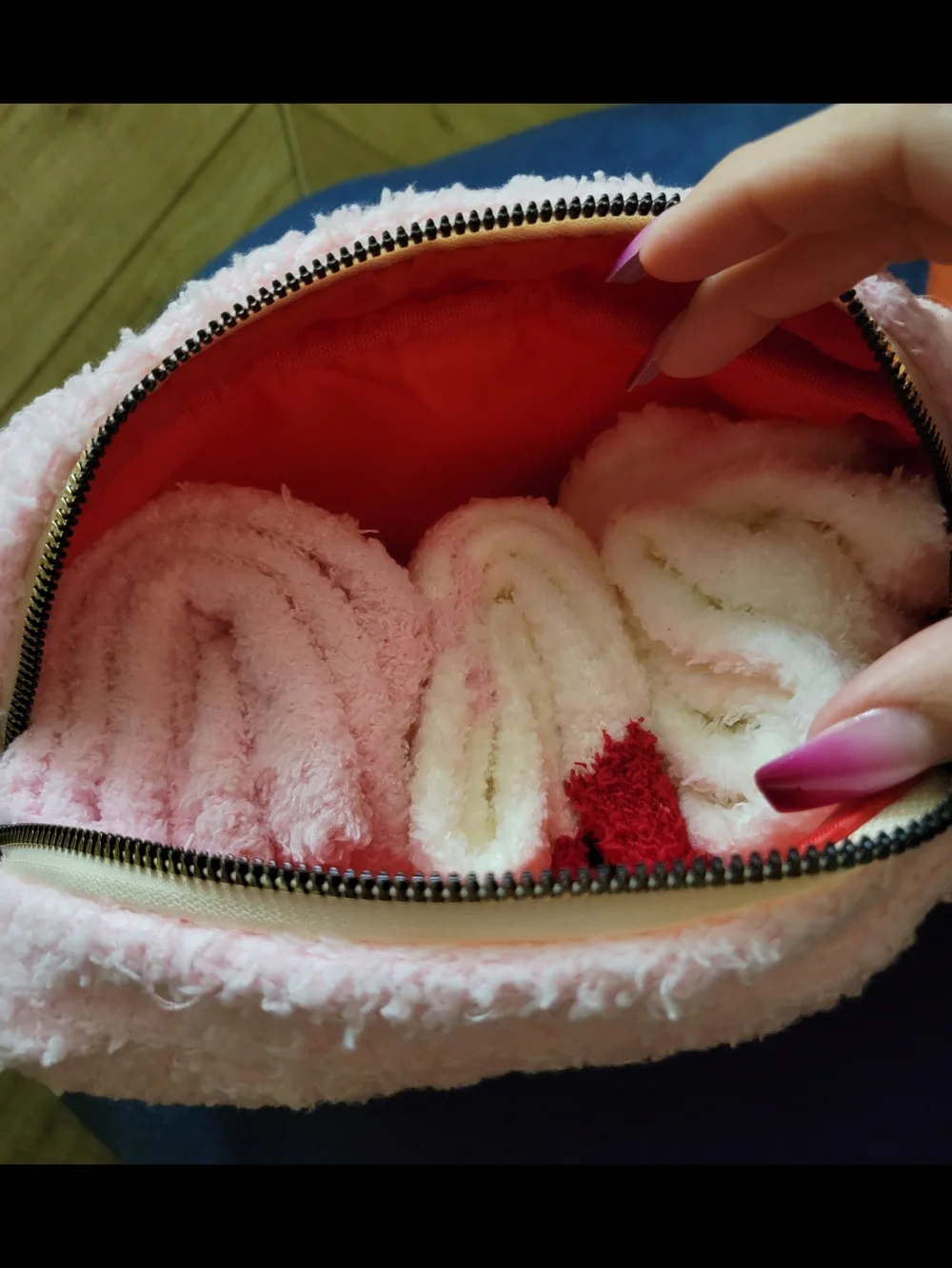 LOVE Fuzzy Sherpa Pouch with 3 Plush Cozy Socks - Pink & Cream